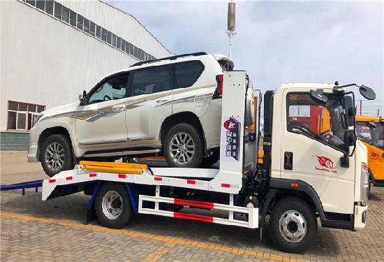 國(guó)六重汽豪沃藍(lán)牌轎運(yùn)車(chē)